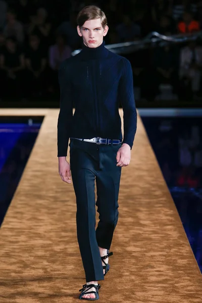 Look 39